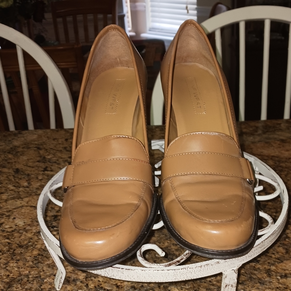 Nine West Women's Tan Heels with buckle. Size 9M